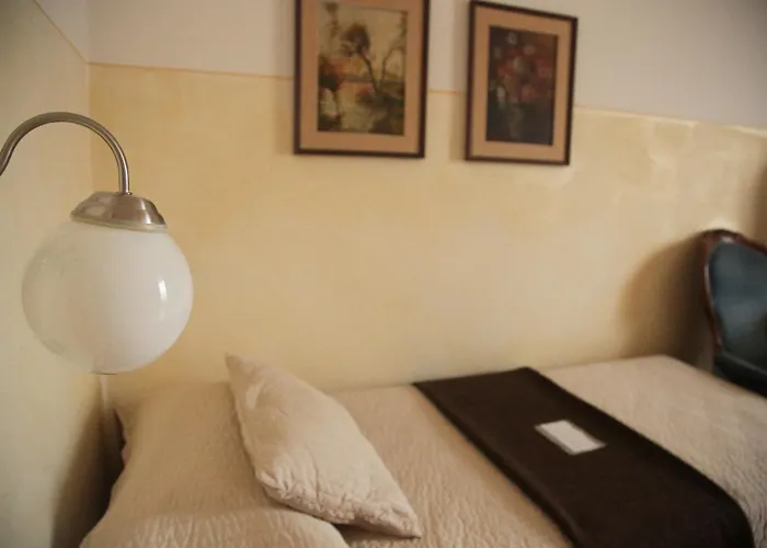 Albergo Garisenda Con Terrazza Panoramica Sulle Due Torri Bologna